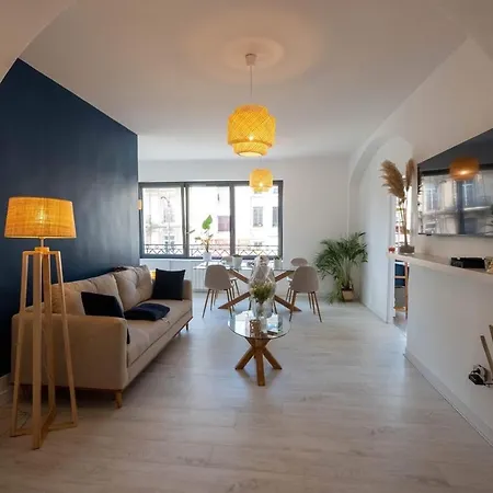 Le Balcon De Notre Dame Apartment
