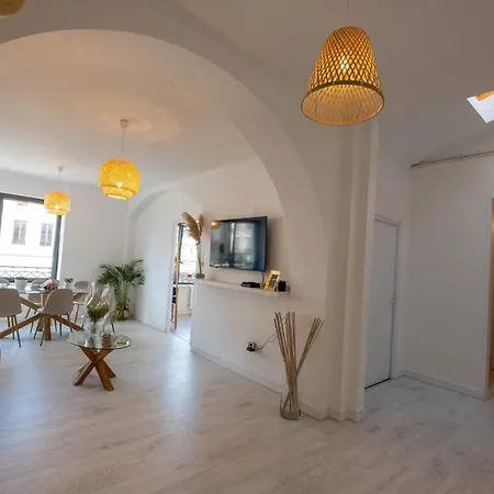 Le Balcon De Notre Dame *